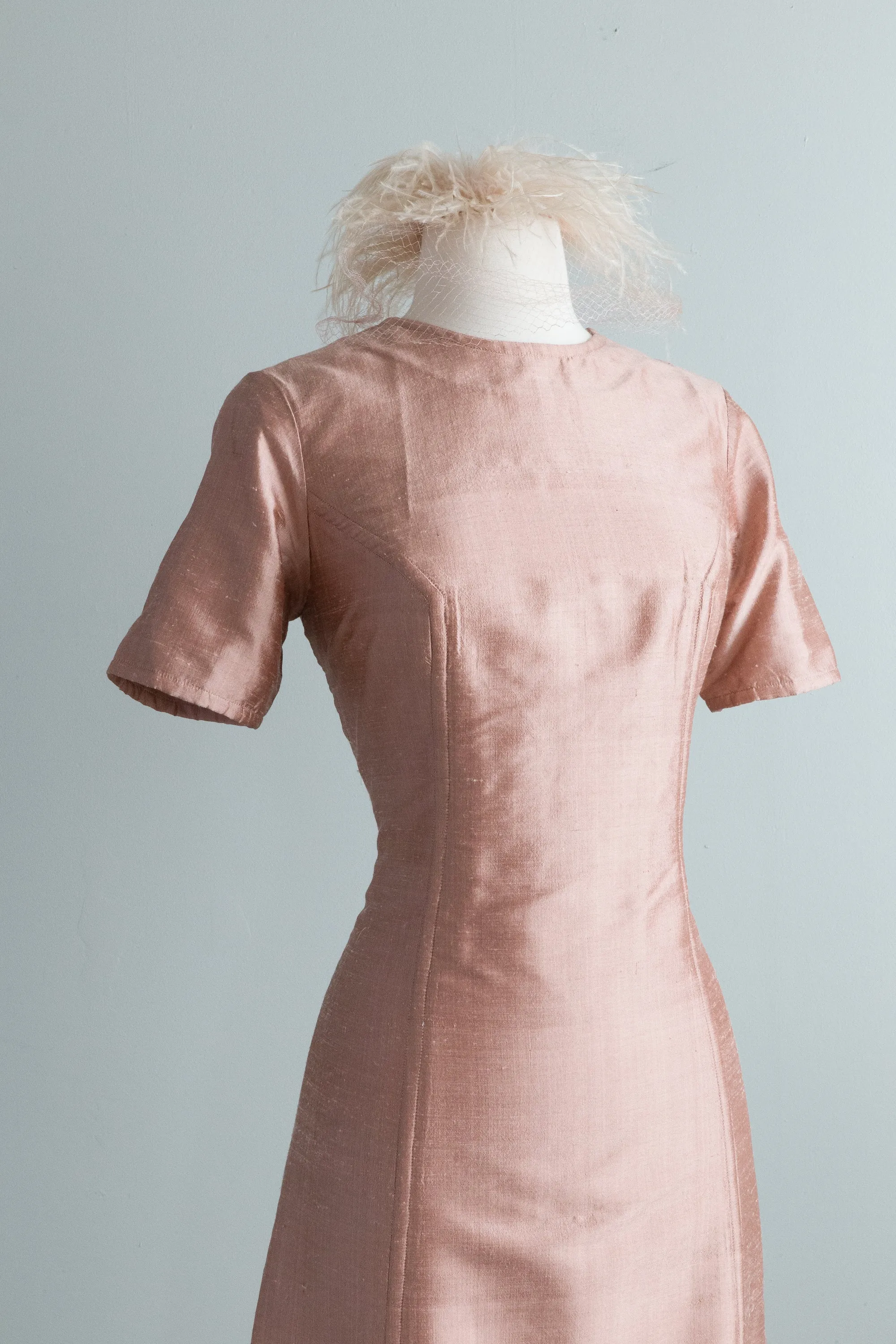 Chic 1960's Rose Gold Silk Shift Dress / SM