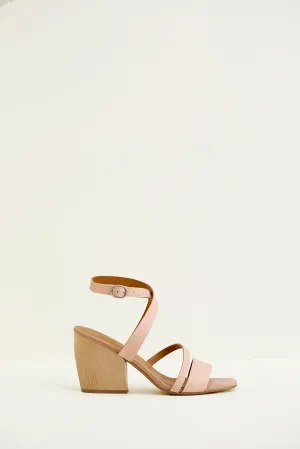 Coclico Taurasi Sandals