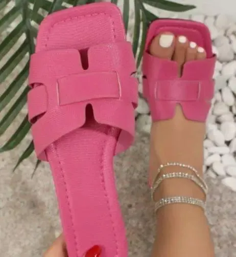 Cutout Flat Addiction Sandals