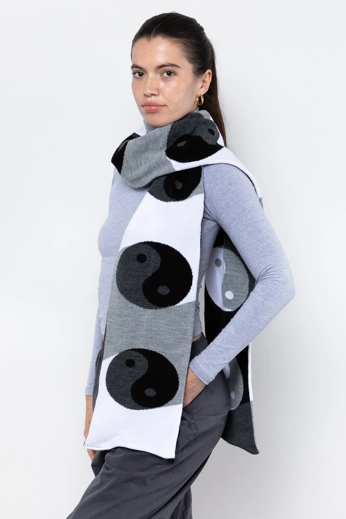 JQSCARF16 - Yin Yang Scarf