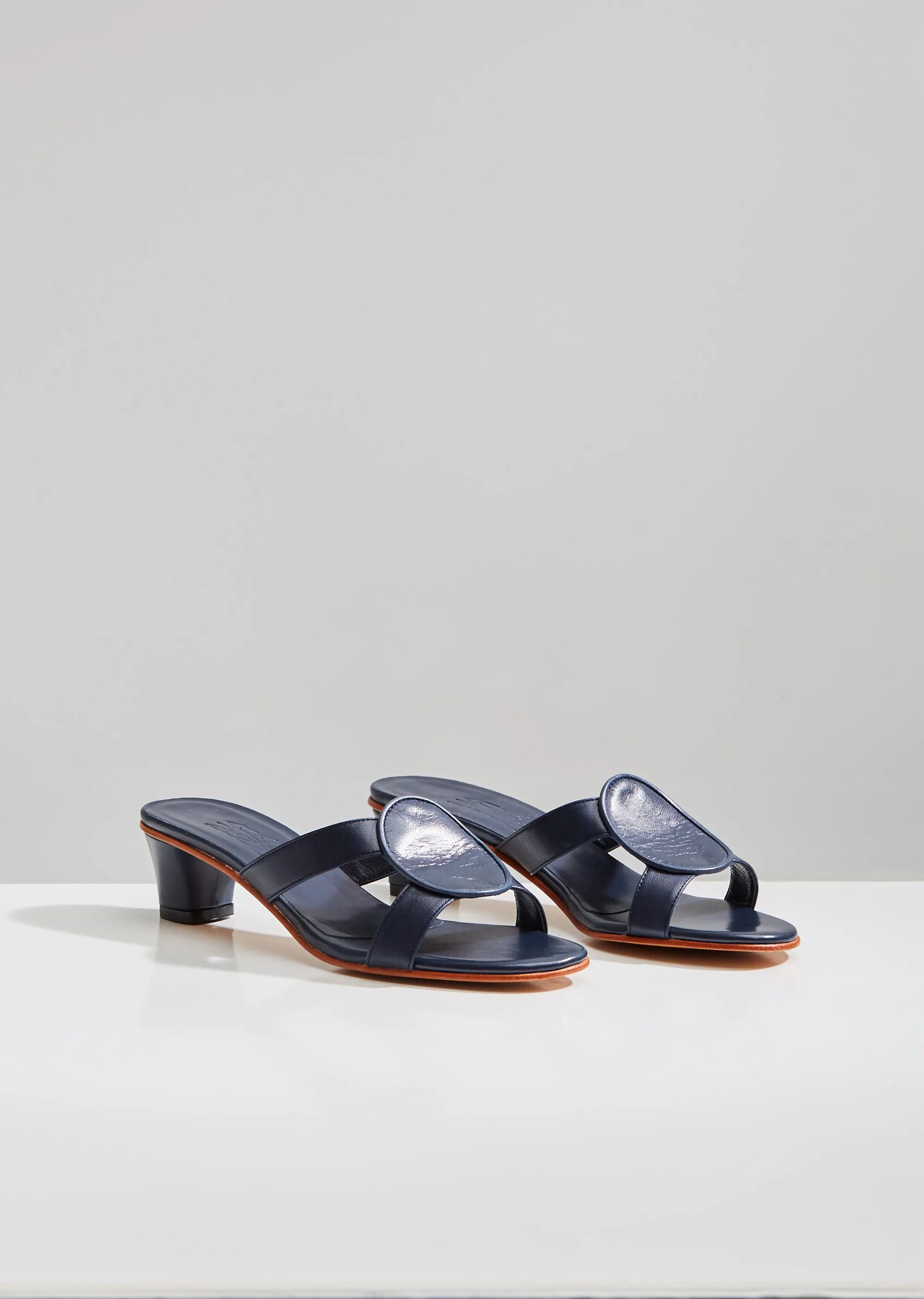 Medalia Sandals