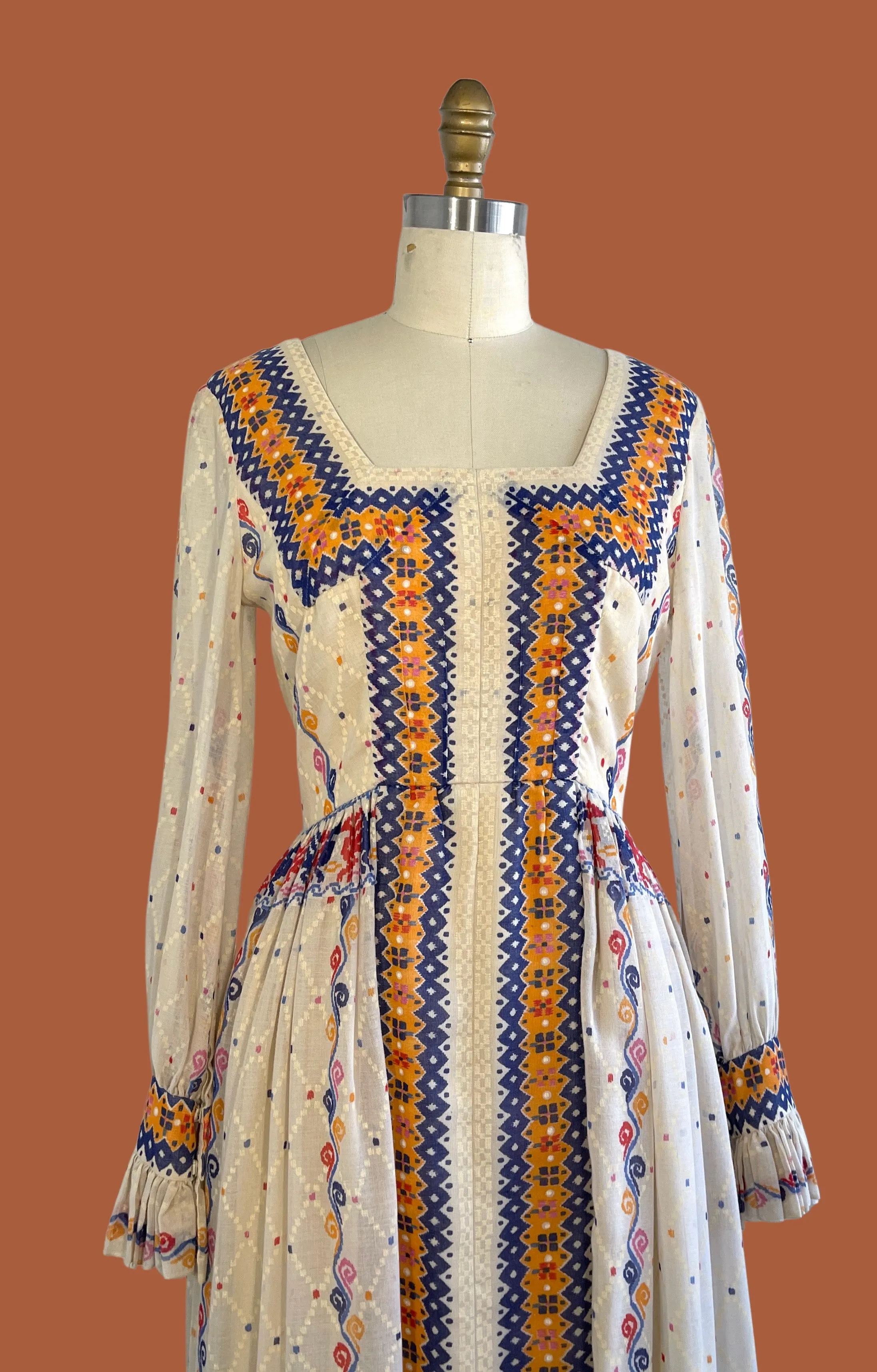 OSCAR DE LA RENTA 70s Folk Print Dress • Small Medium