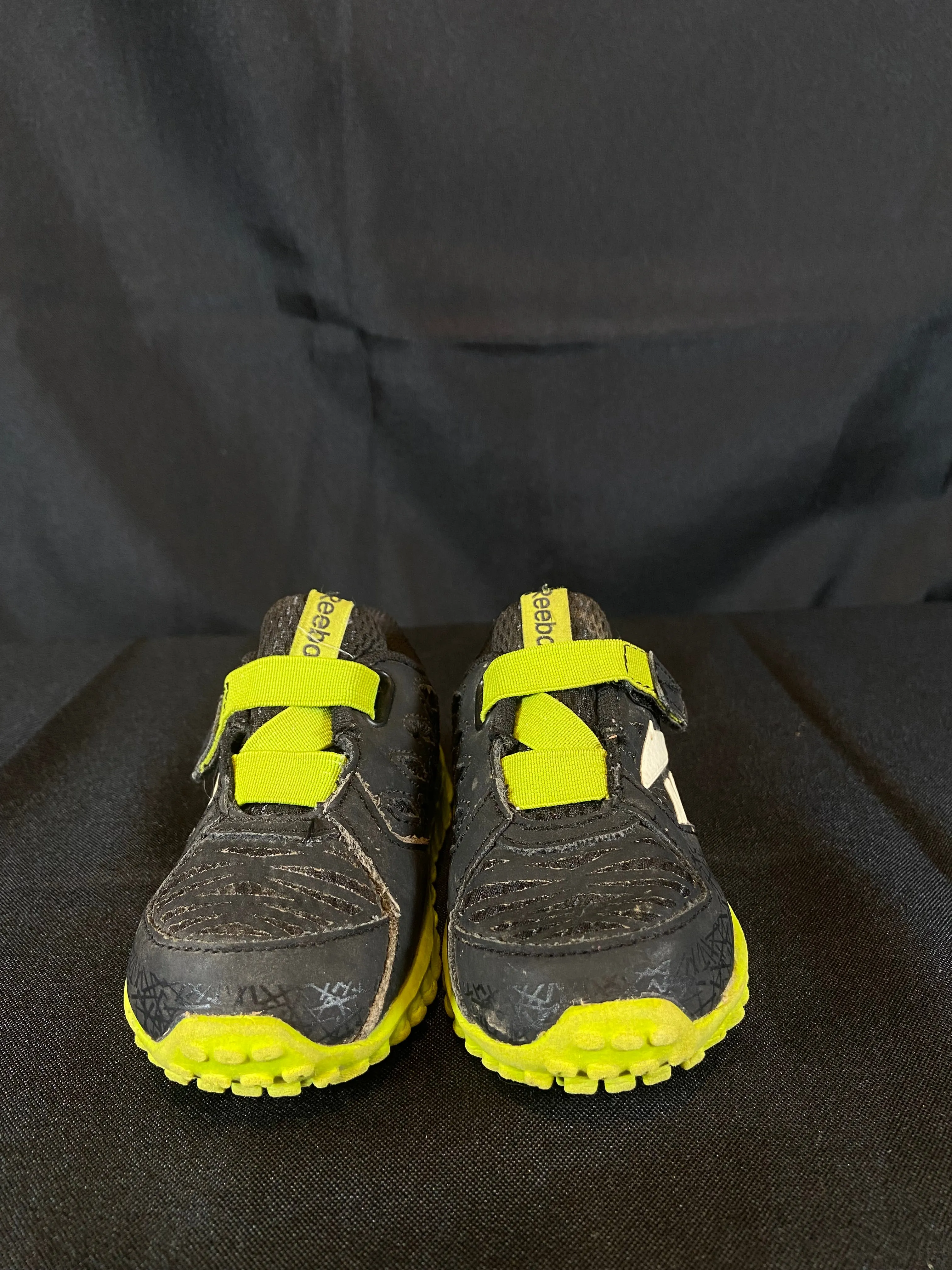 Reebok Black & Green Velcro Sneaker Baby size 4