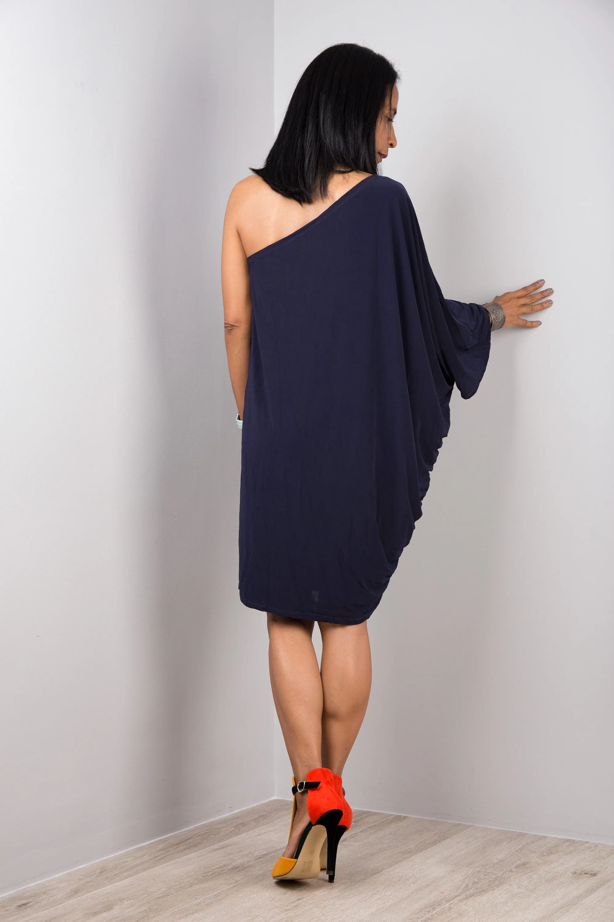 Short navy blue dress