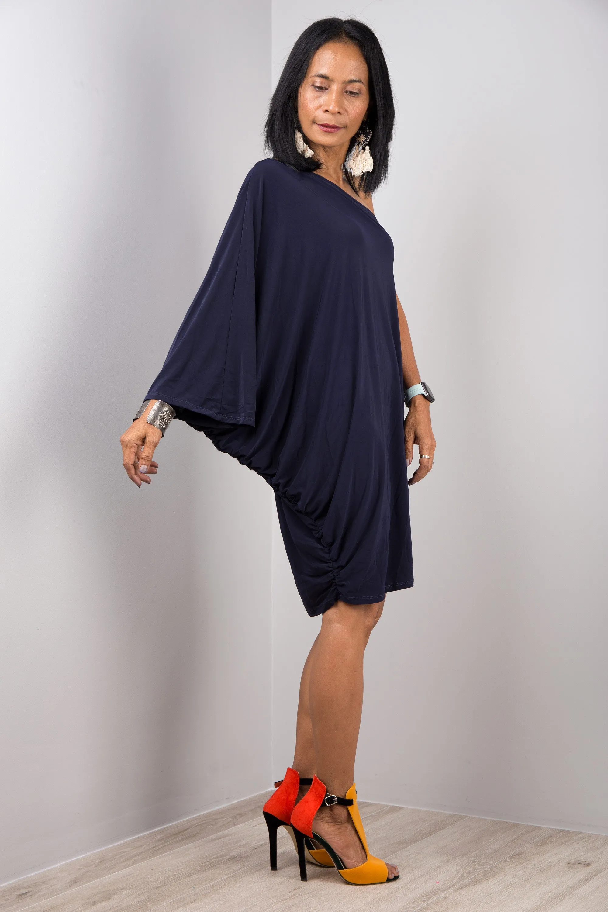 Short navy blue dress